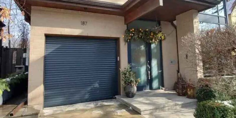 Why More Homeowners Are Choosing Roll-Up Garage Doors in Toronto’s Urban Neighbourhoods