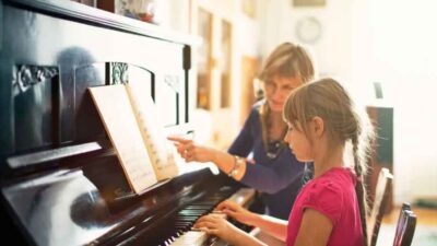 How-In-Home-Piano-Lessons-Support-Academic-Development