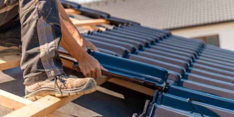 The-Benefits-of-Professional-Roof-Installation-vs.-DIY