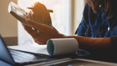 Breaking Down Payroll and HR Software Pricing for Small Businesses