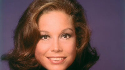 Mary Tyler Moore Net Worth: Financial Boost, Earnings from Film Roles, Real Estate Investments, and Endorsements