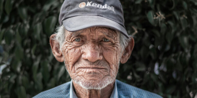 5 Steps to Help a Loved One Transition to Senior Living